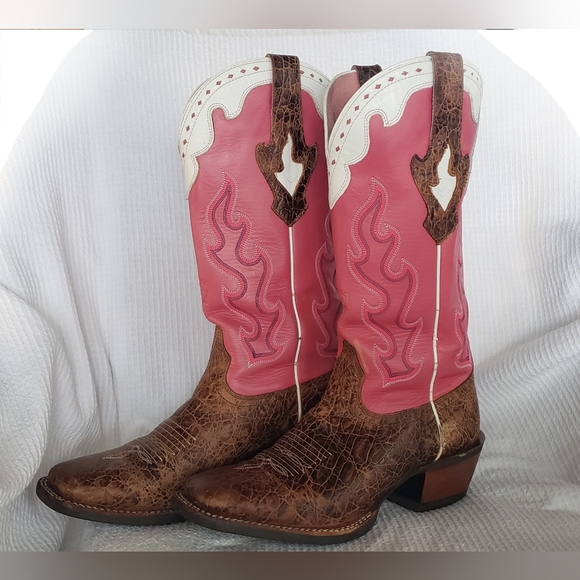 🌟SEE NEW LISTING🌟🎀Cowgirl Boots💗Barbie Pink w/ Croc Leather Design💗 8.5B - Picture 3 of 10